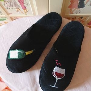 NWOT I.N.C. wine time slippers Sz S (5-6)